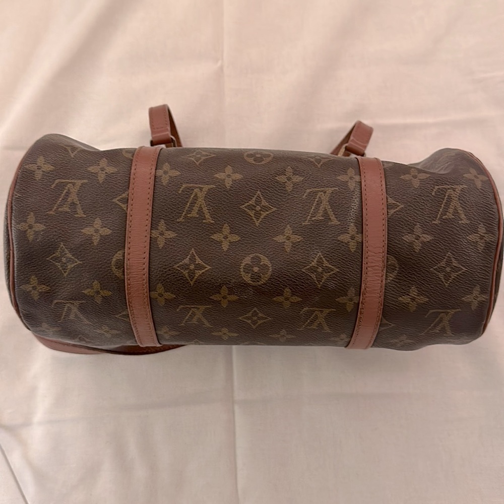 Louis Vuitton Papillon Handbag - Picture 6 of 9
